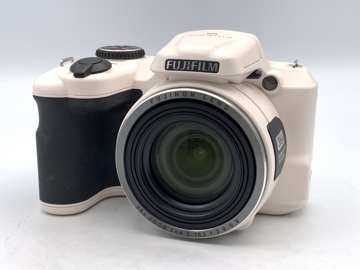 FinePix S8600 �ܲāy1600����f�z