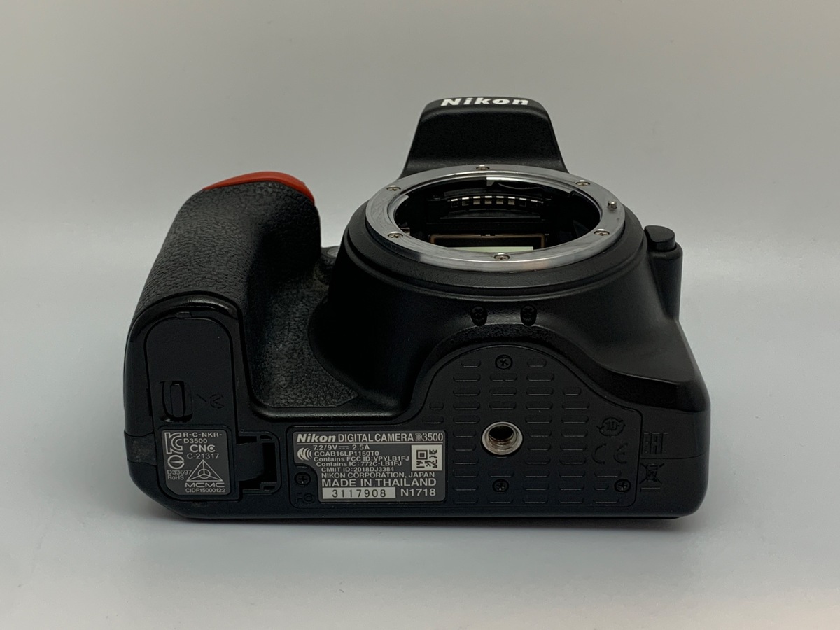 【中古】D3500 ボディ(海外モデル)