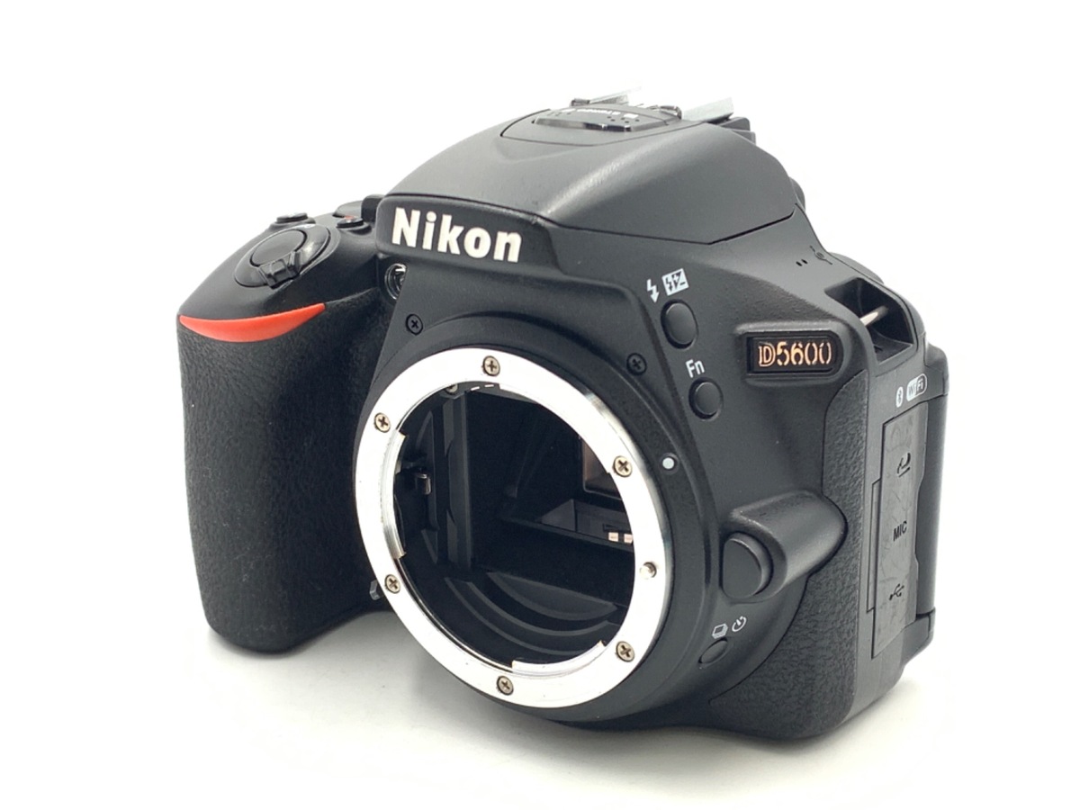 �j�R�� D5600 �{�f�B