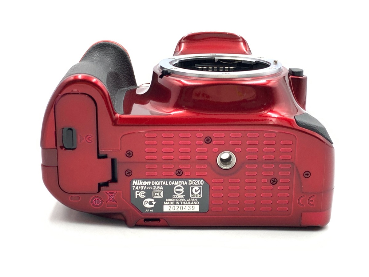 D5200 ボディ レッド【2410万画素】