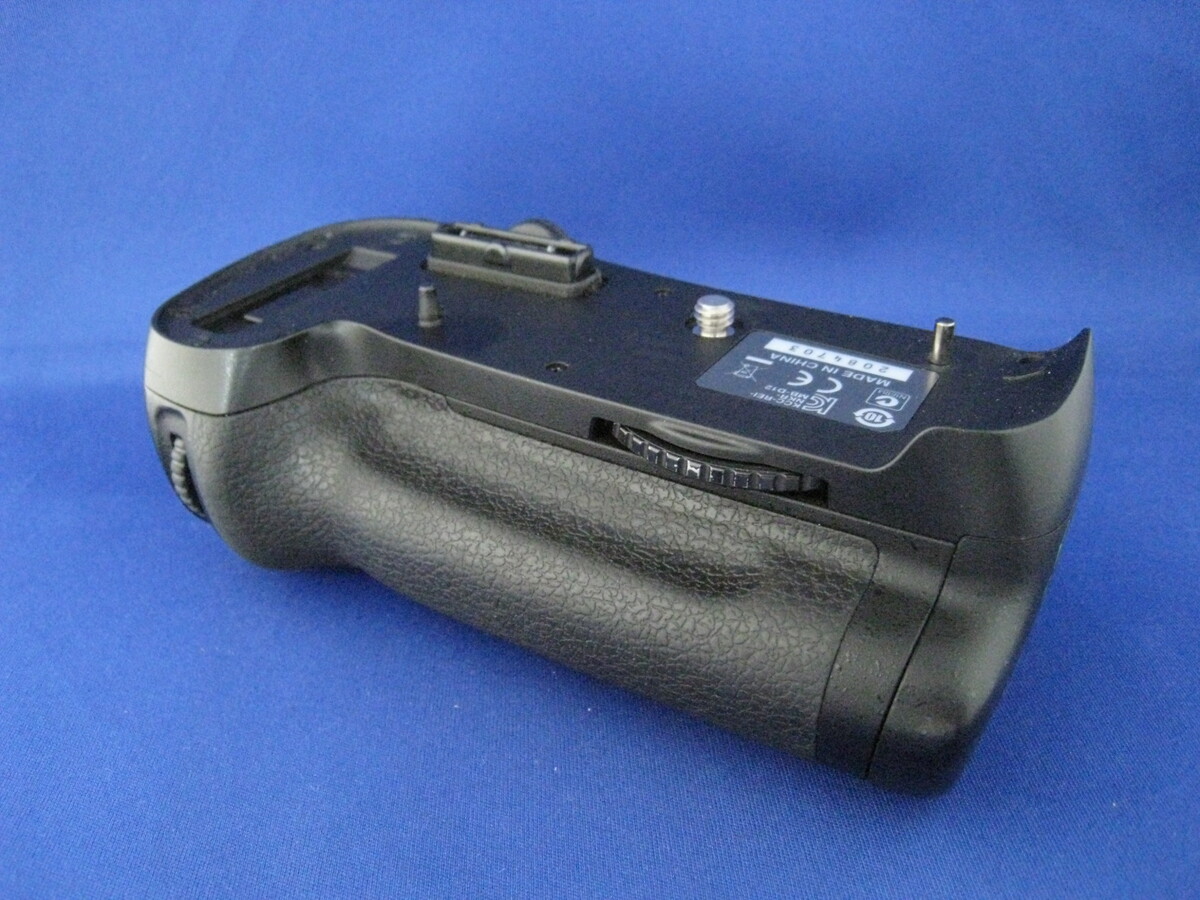 中古】ニコン マルチパワーバッテリーパック MB-D12 在庫一覧｜カメラ