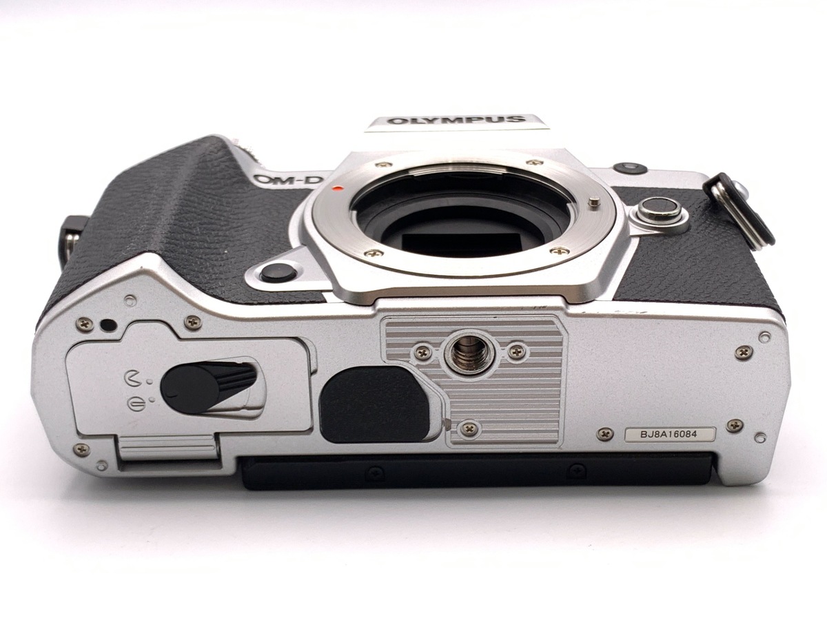 中古：B(並品)】オリンパス OM-D E-M5 MarkIII ボディ シルバー