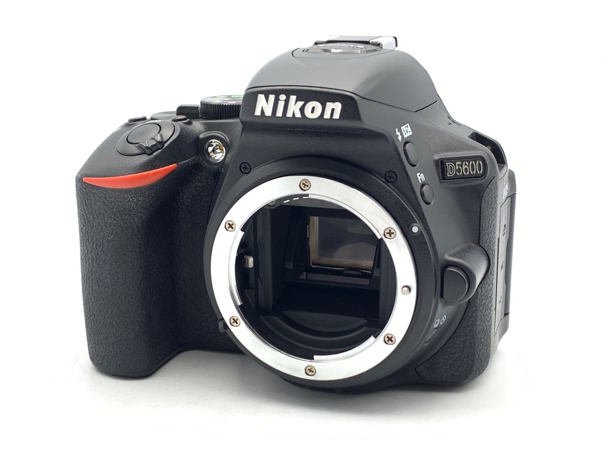 �j�R�� D5600 �{�f�B