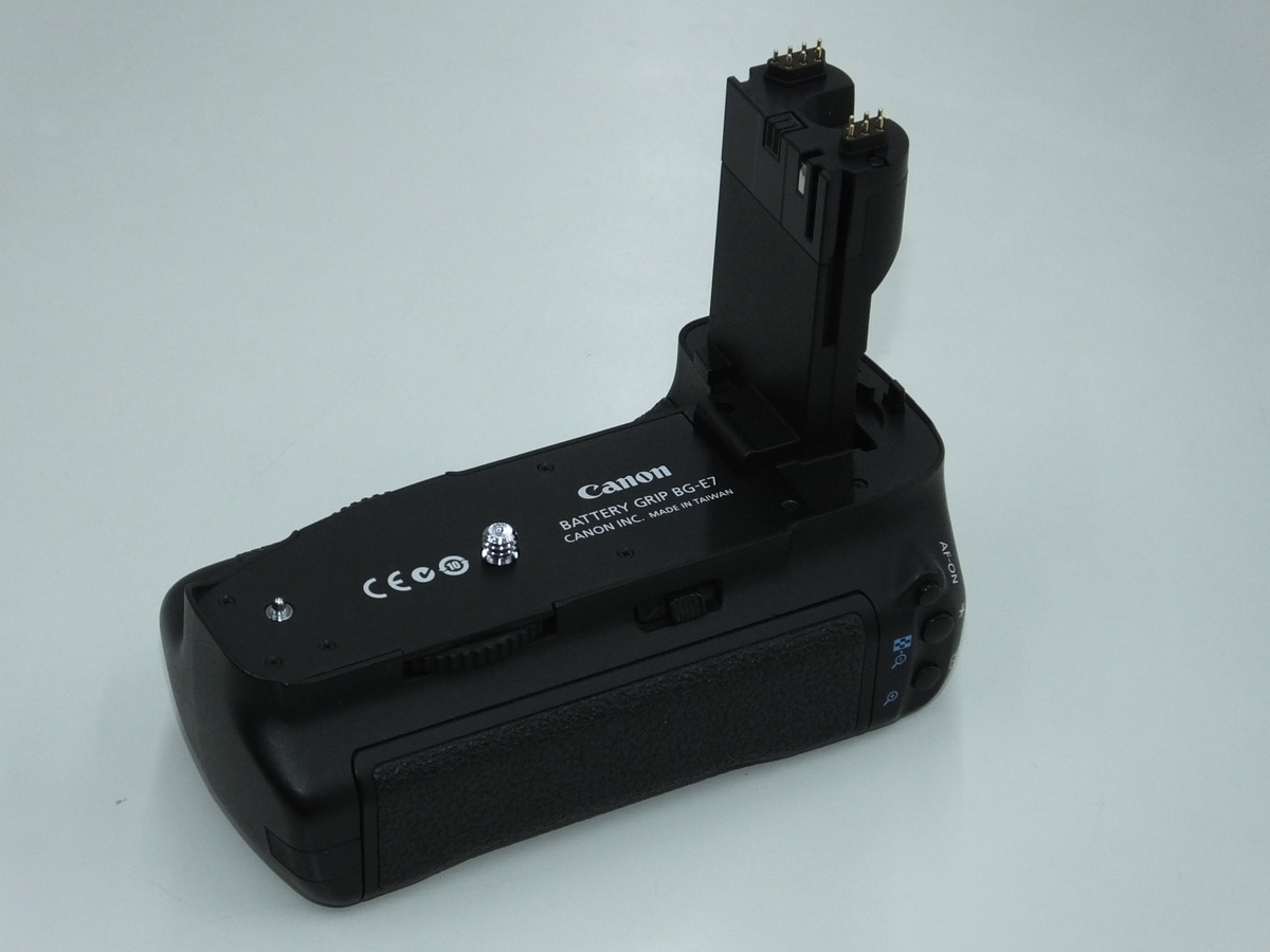 中古：A(美品)】キヤノン バッテリーグリップ BG-E7 | 2447900071439