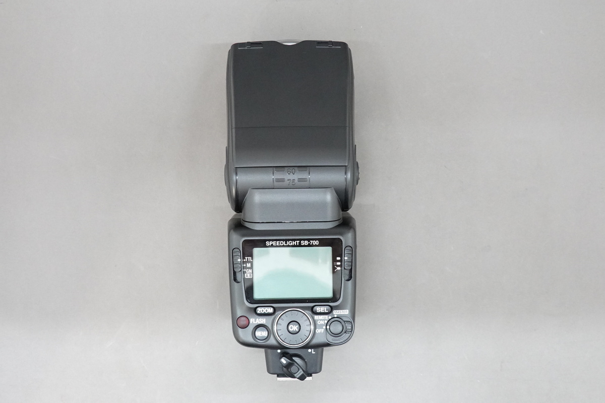 ニコン スピードライト SB-700