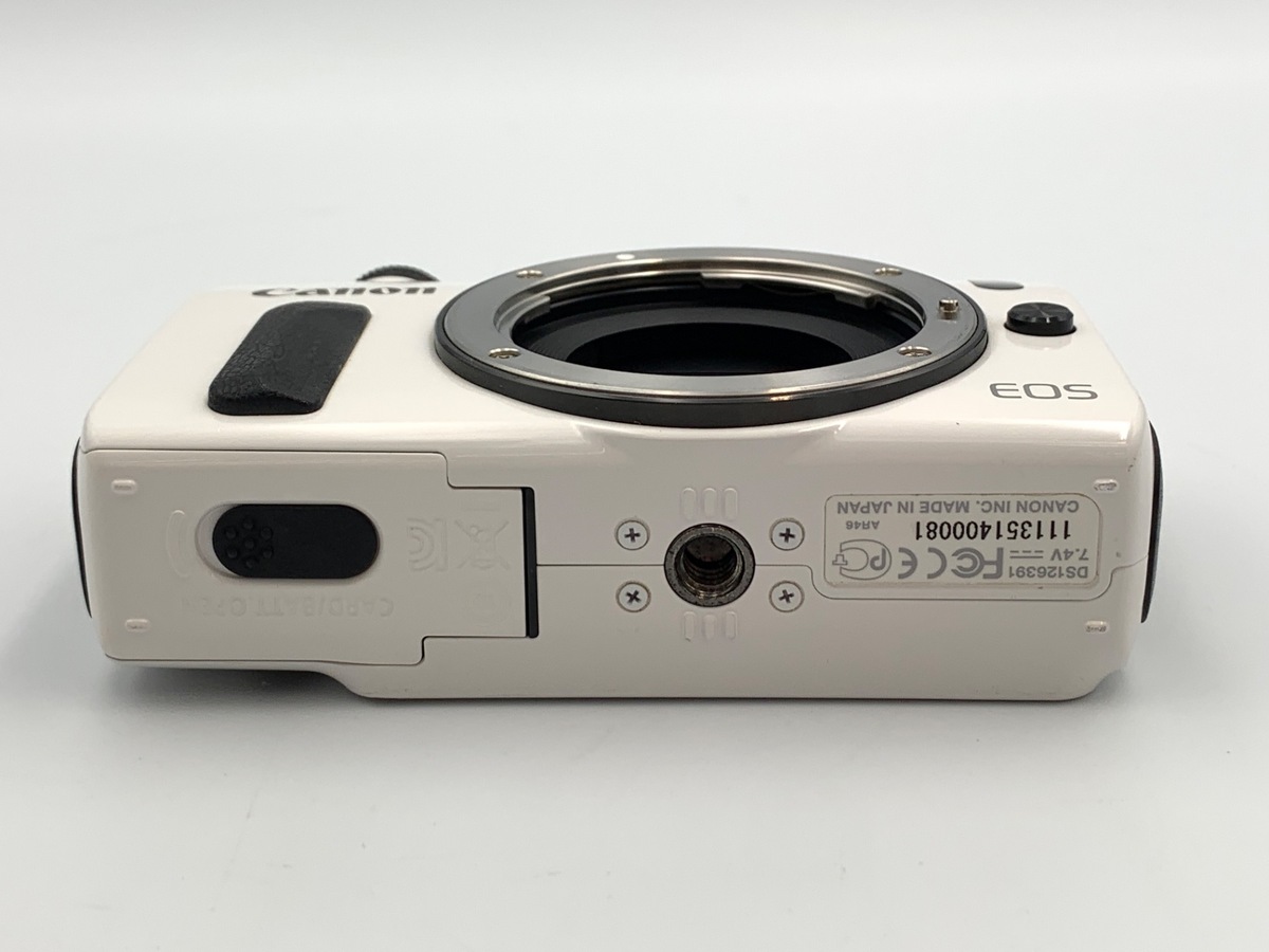 EOS M ボディ ホワイト【1800万画素】