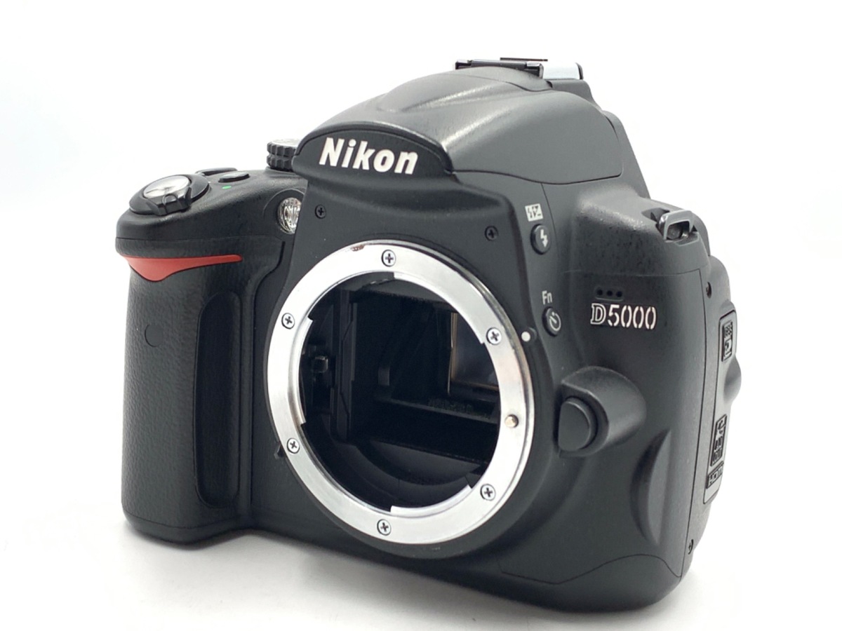 �j�R�� D5000 �{�f�B