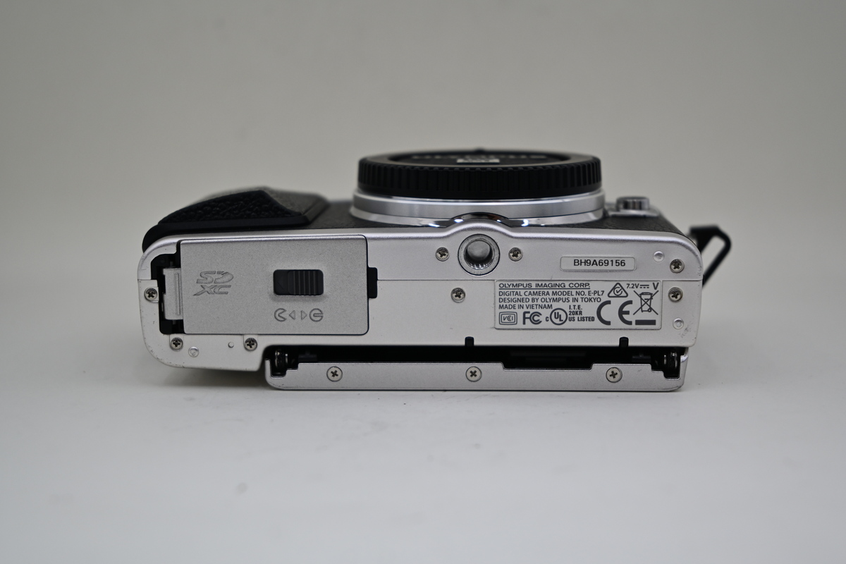 中古】オリンパス PEN Lite E-PL7 ボディ シルバー｜｜カメラの  