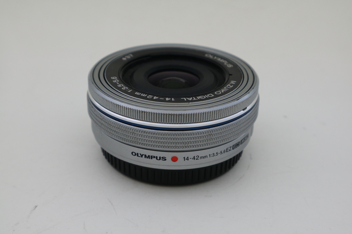M.ZUIKO DIGITAL ED 14-42mm F3.5-5.6 EZ [シルバー] 中古価格比較