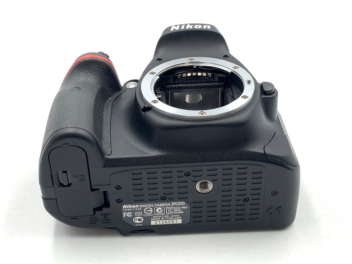 �j�R�� D5200 �{�f�B �u���b�N