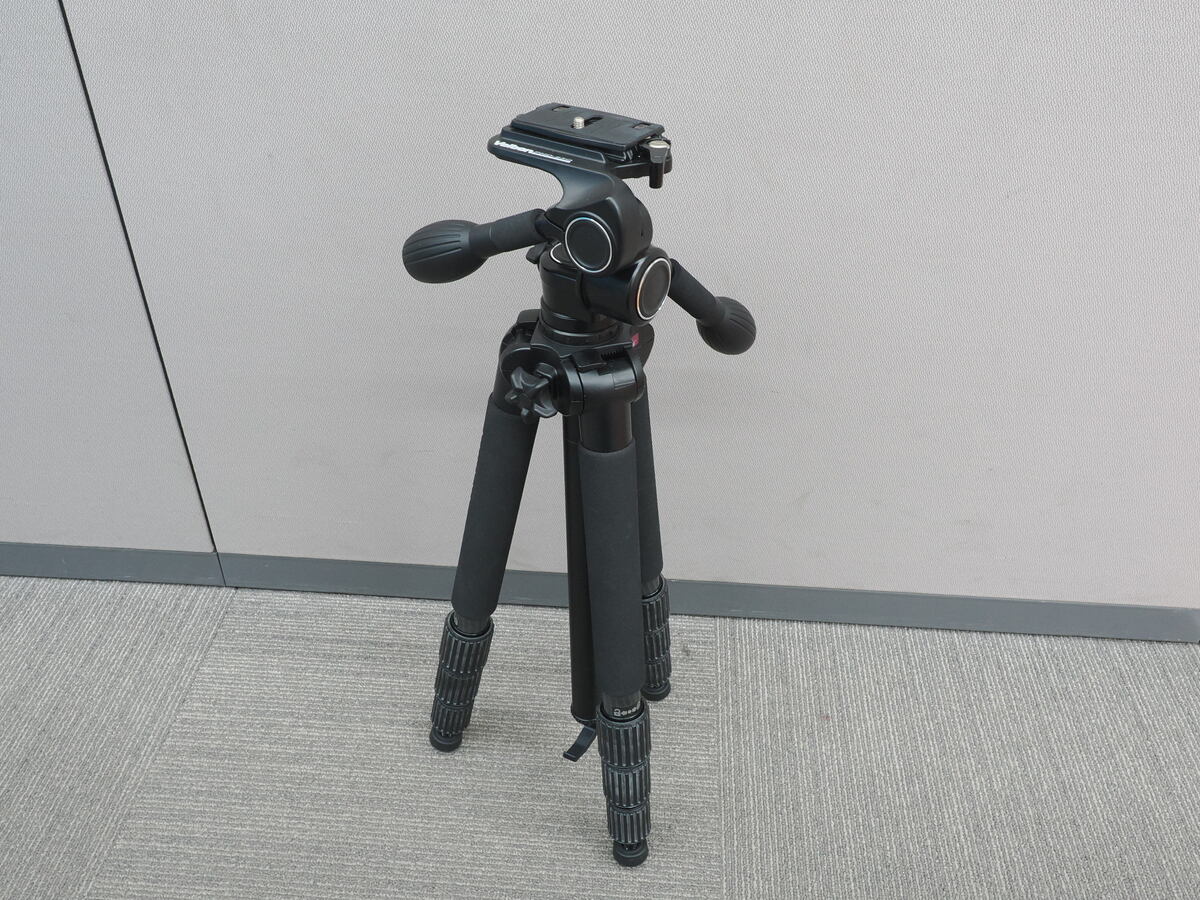 【未使用品】 ベルボン/Velbon N645M ジオ・カルマーニュ 4段 3Way雲台 2012年製 ブラック 10003520 美品Velbon ベルボン ジオカルマーニュ N645M カーボン三脚