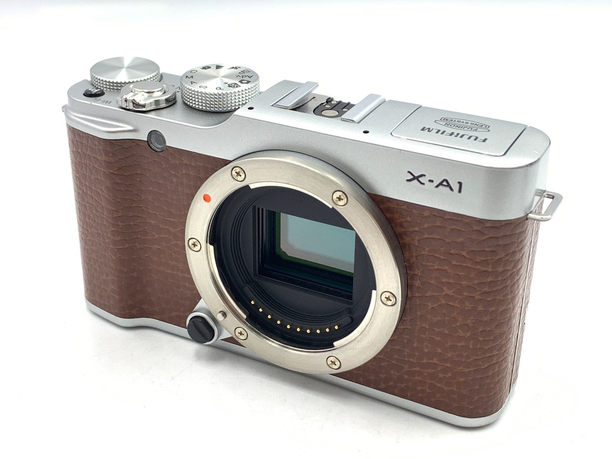 フジフイルム X-A1 ボディ ブラウン