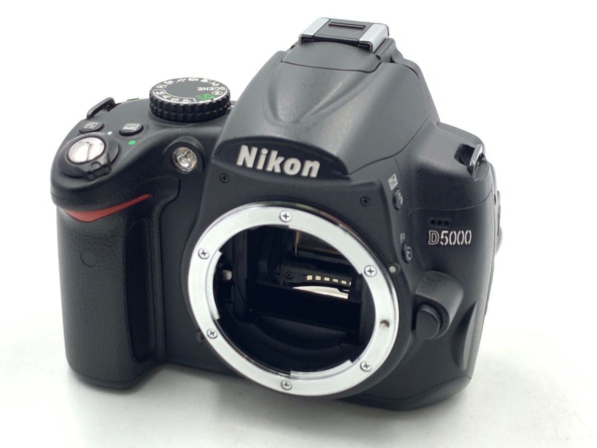 �j�R�� D5000 �{�f�B