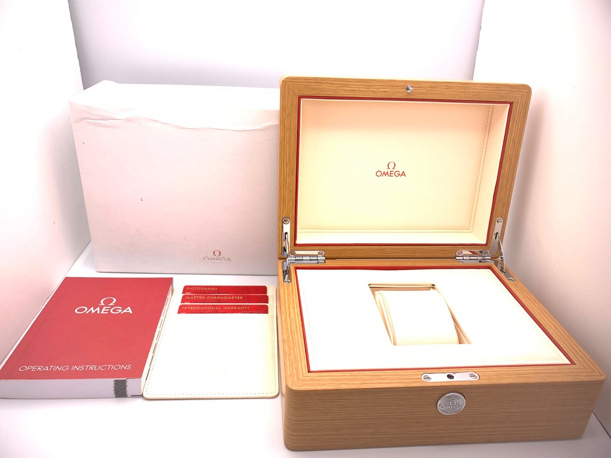 オメガ(OMEGA) シーマスター プラネットオーシャン ブラック 215.30.44.21.01.001 ステンレススティール/セラミック