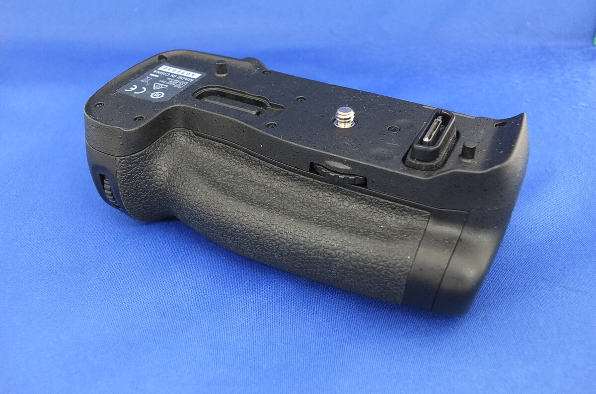 中古】ニコン マルチパワーバッテリーパック MB-D18 在庫一覧｜カメラ