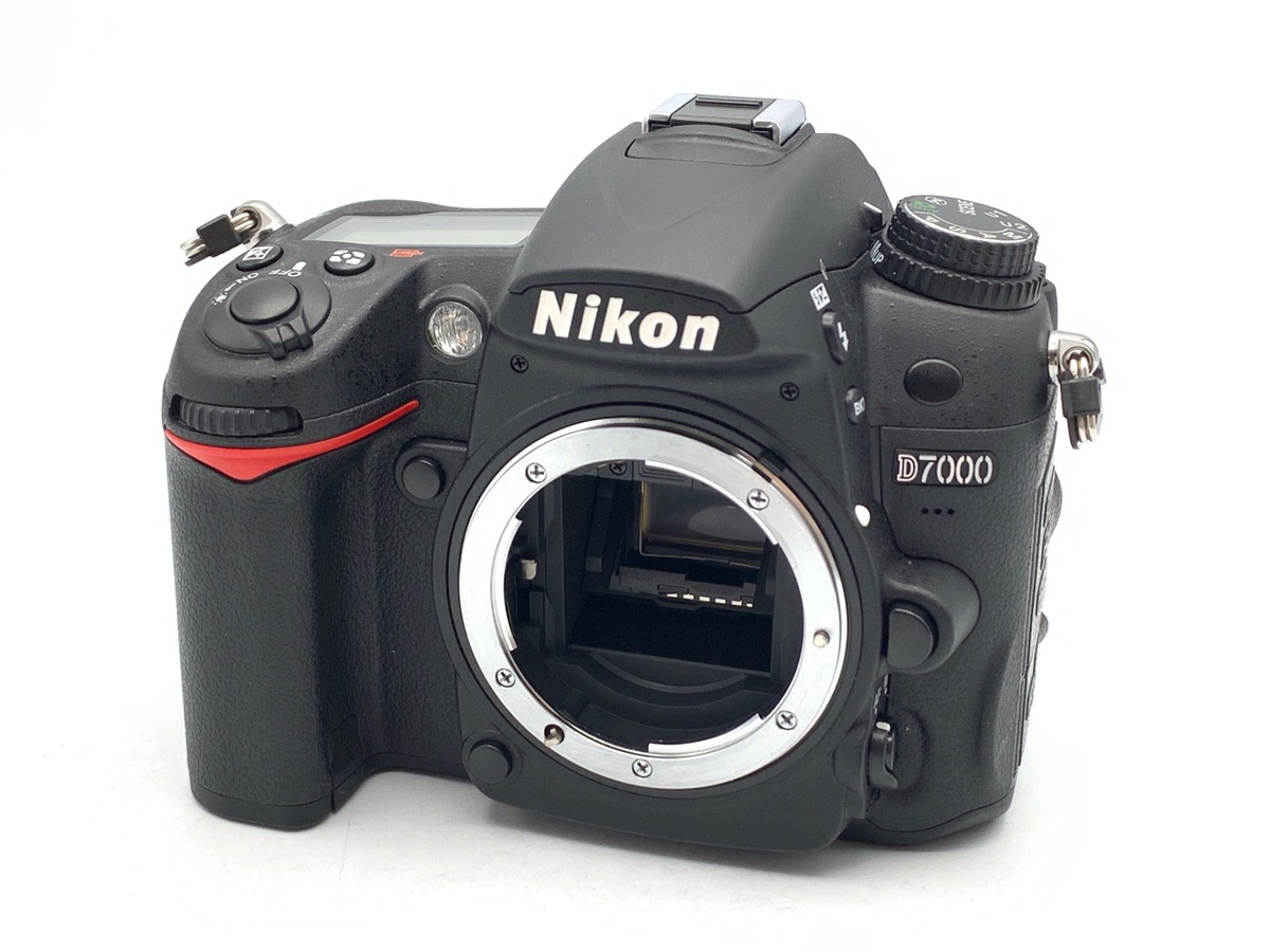 �j�R�� D7000 �{�f�B