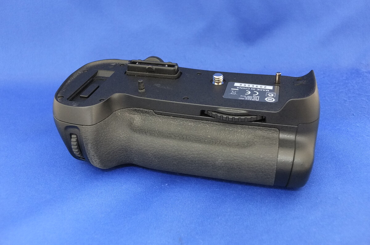 中古】ニコン マルチパワーバッテリーパック MB-D12 在庫一覧｜カメラ
