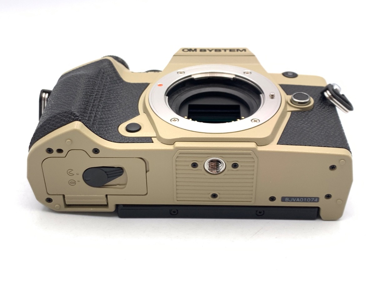 中古：A(美品)】OM SYSTEM OM-5 Mark II ボディ サンドベージュ
