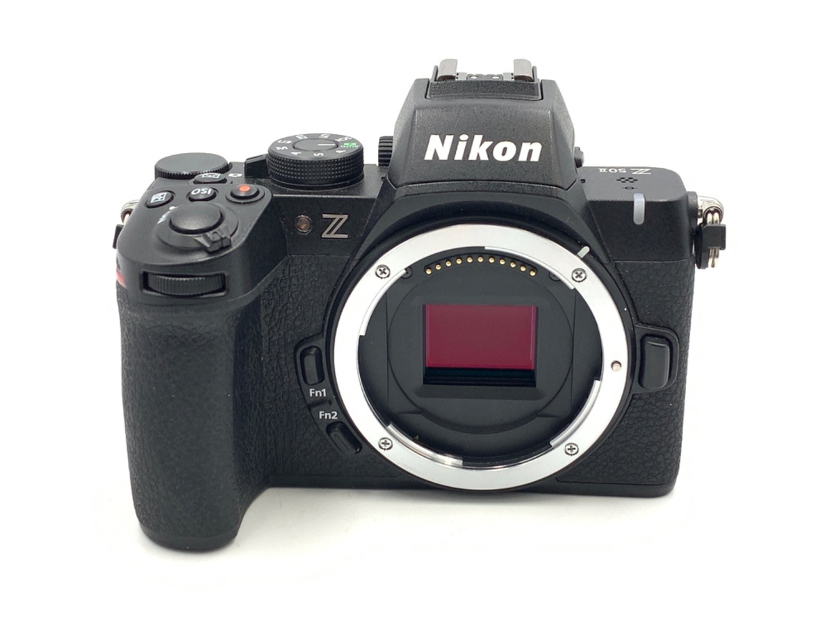 美品、シャッター数2900回極小】ニコン Nikon D5600 ダブルズーム 価格