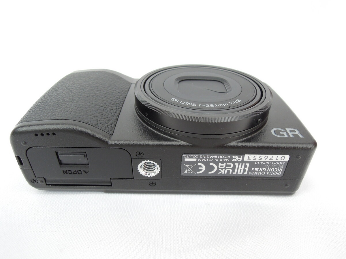 GR IIIx 【2424万画素】