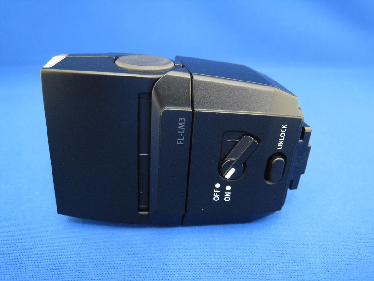 室内の子供撮りに。自由自在な首振りバウンスが嬉しい！』 オリンパス