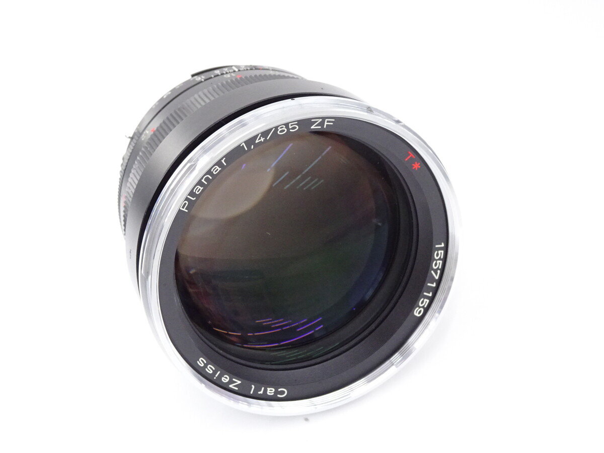 Ű T* 85/1.4 ZF