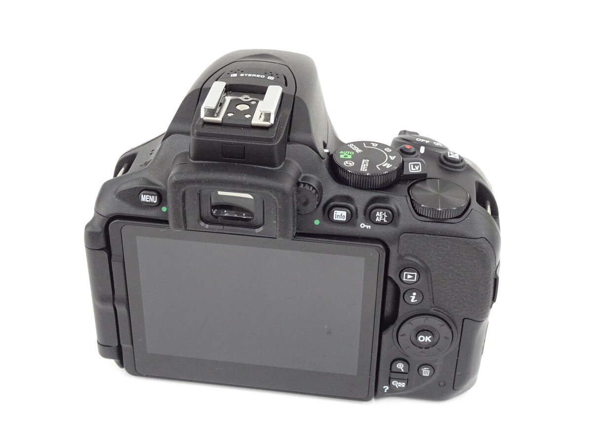 ニコン D5600 ボディ