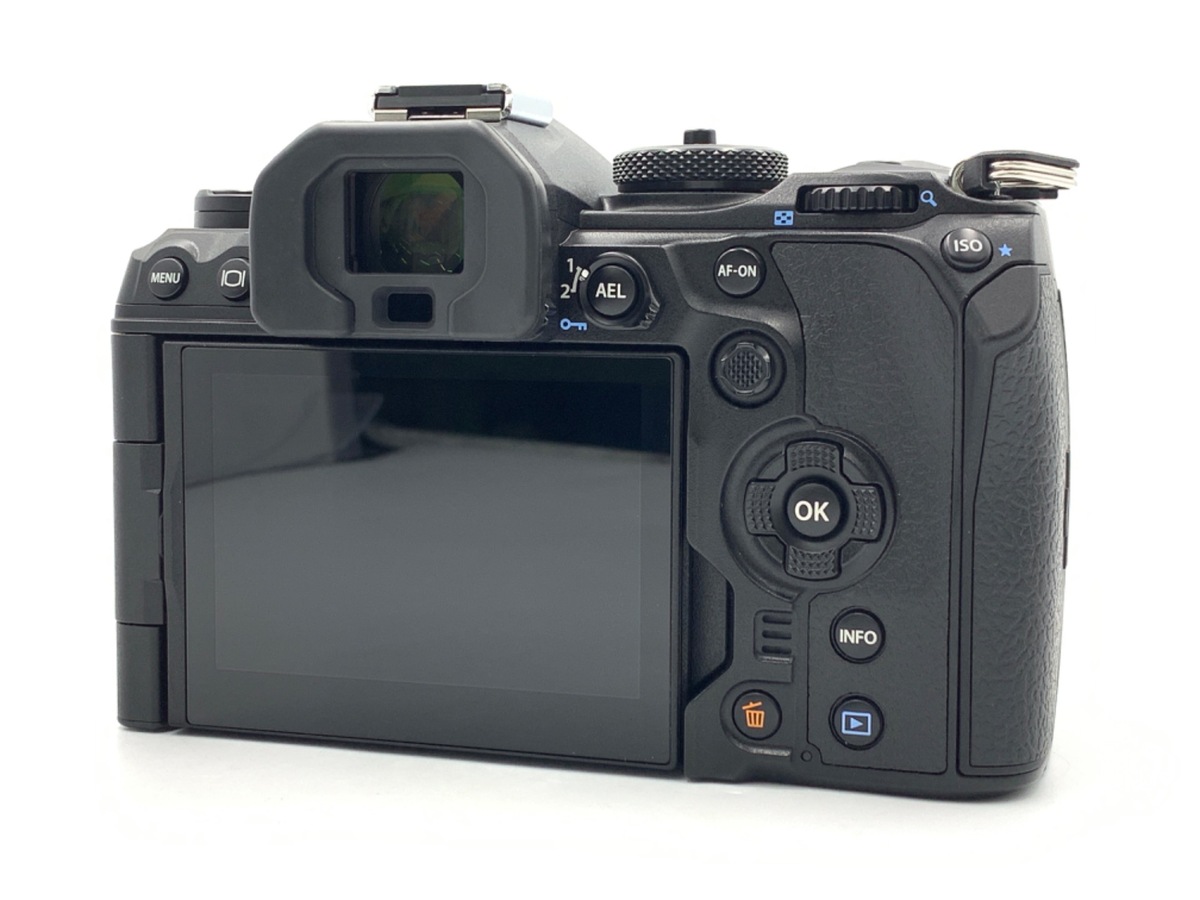 OM SYSTEM OM-1 �{�f�B