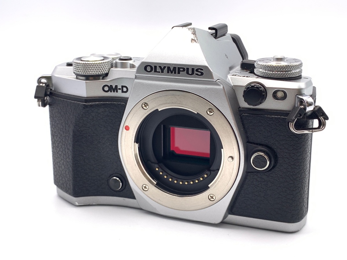 �I�����p�X OM-D E-M5 MarkII �{�f�B �V���o�[