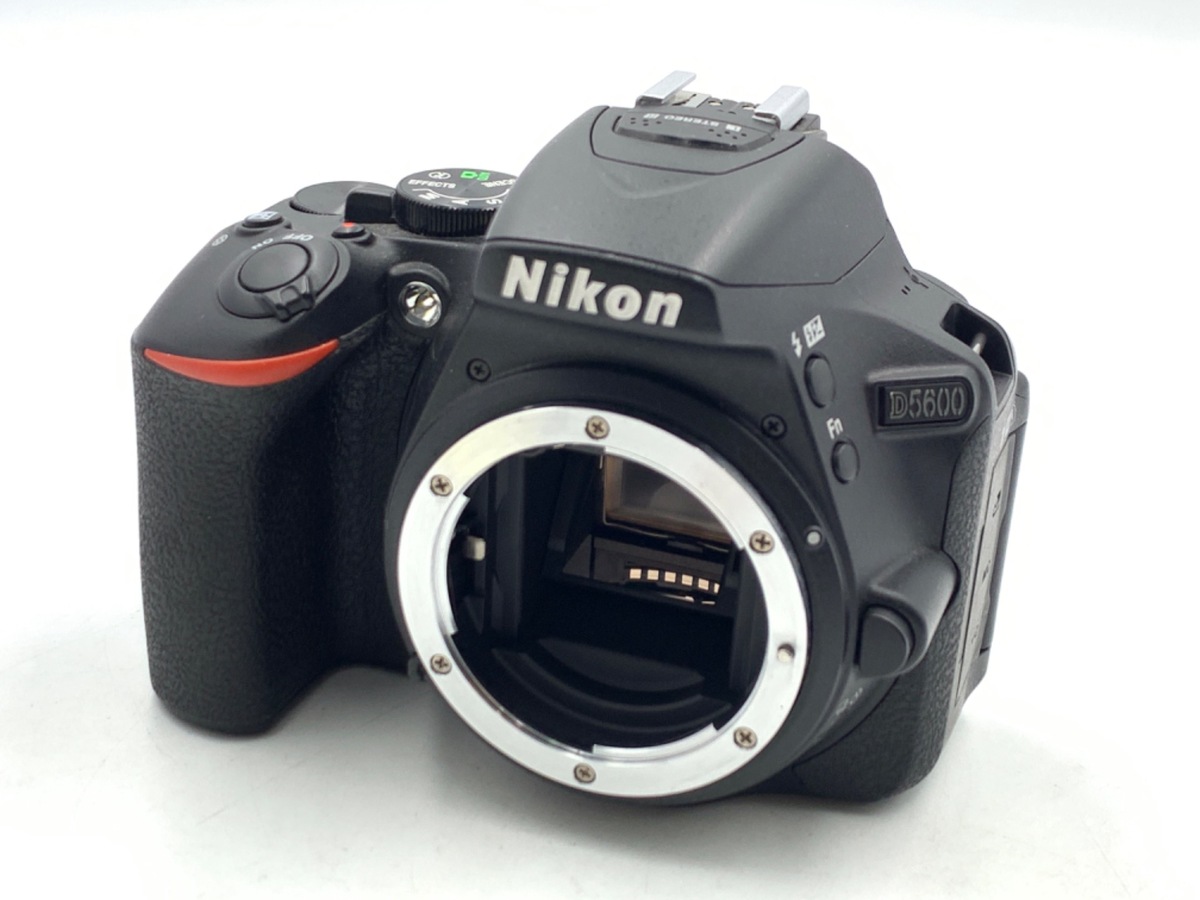 �j�R�� D5600 �{�f�B