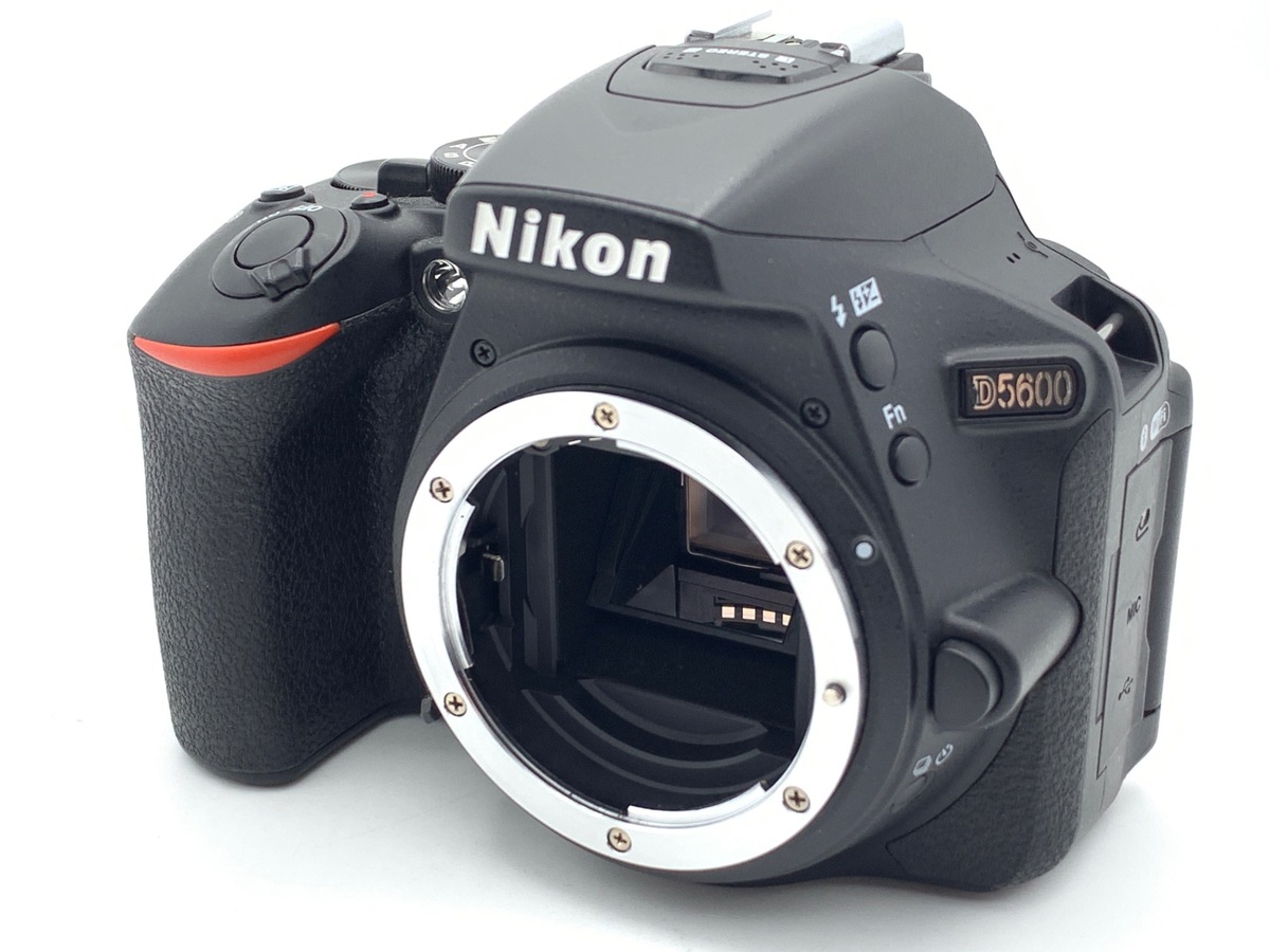 �j�R�� D5600 �{�f�B