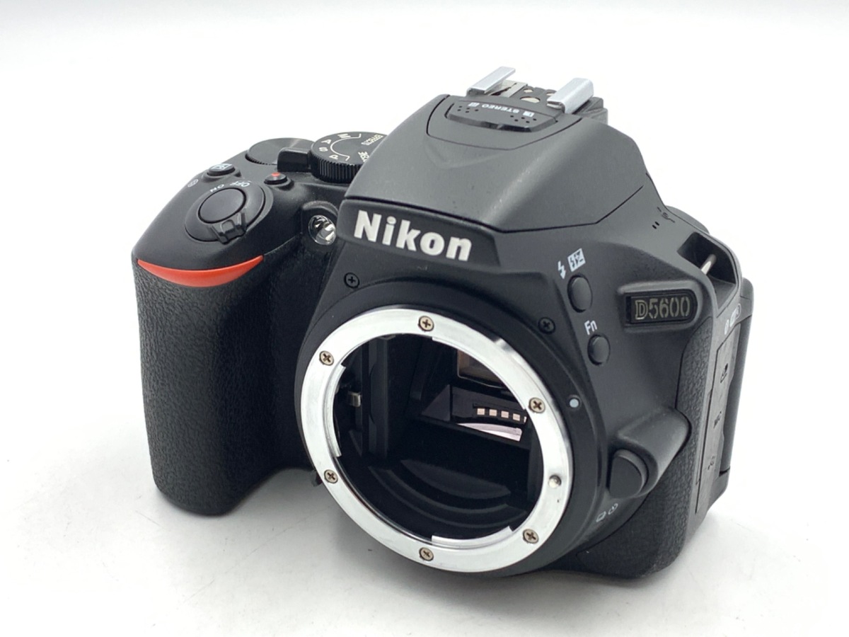 D5600 ボディ【2416万画素】