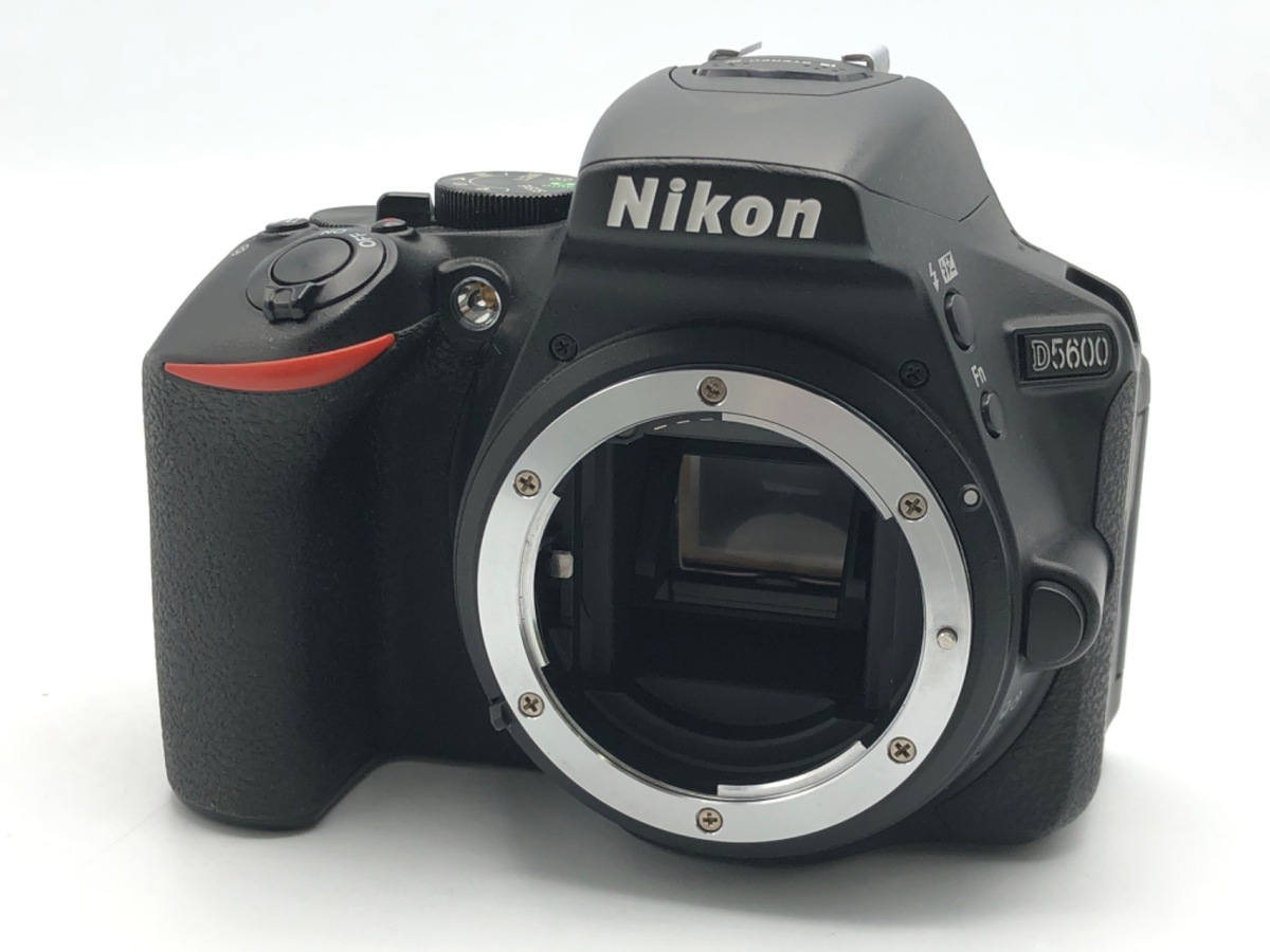 D5600 ボディ【2416万画素】