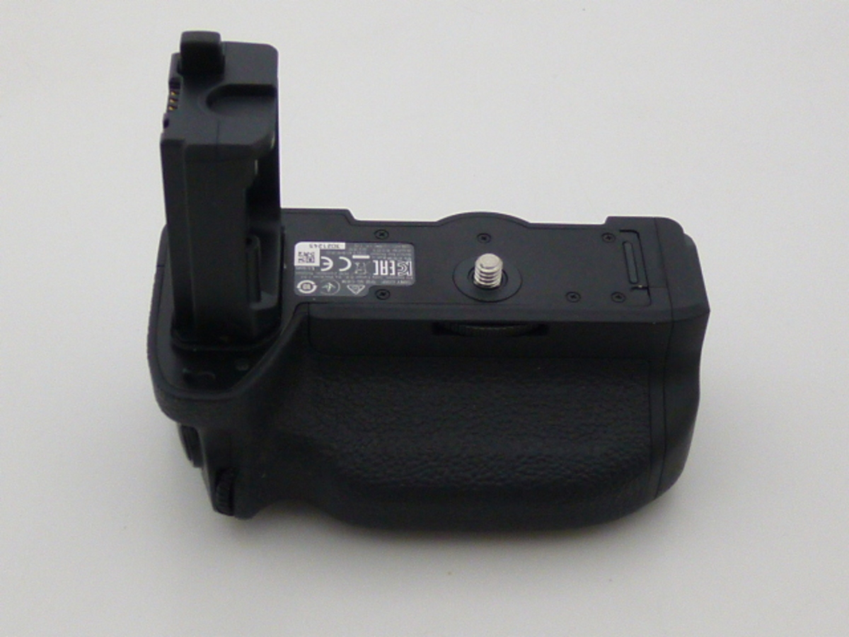 ソニー縦位置グリップVG-C4EM未使用品 Amazon | SONY(ソニー) 縦位置グリップ VG-C4EM | カメラ用バッテリー
