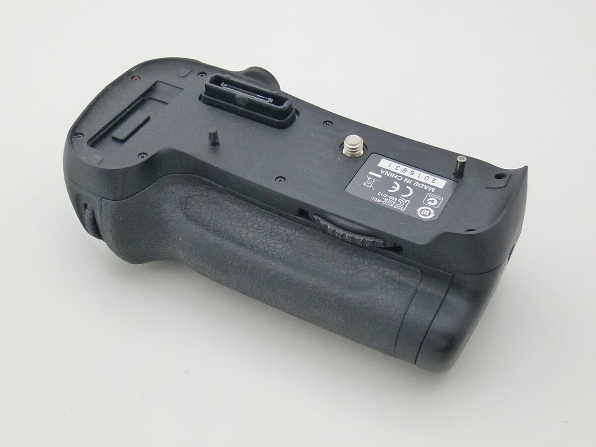 中古】ニコン マルチパワーバッテリーパック MB-D12 在庫一覧｜カメラ