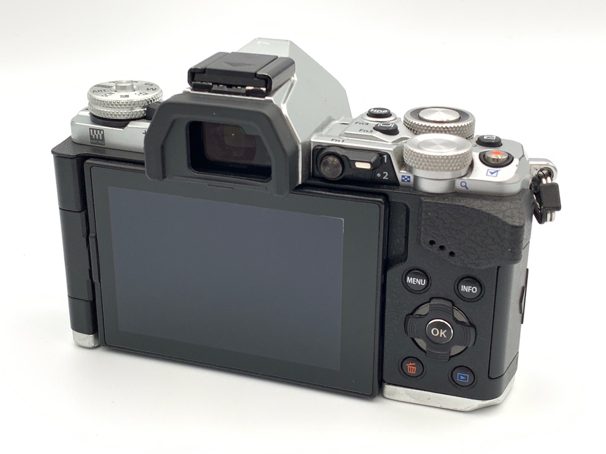 �I�����p�X OM-D E-M5 MarkII �{�f�B �V���o�[