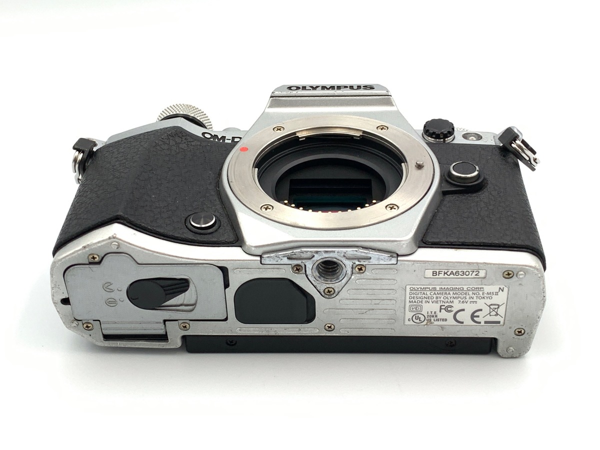 �I�����p�X OM-D E-M5 MarkII �{�f�B �V���o�[