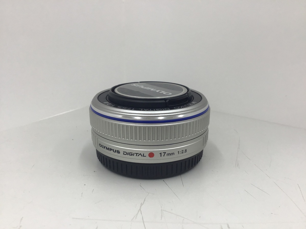 OLYMPUS M.ZUIKO DIGITAL 17mm F2.8 シルバー オリンパス（OLYMPUS） 単焦点 レンズ OLYMPUS M.ZUIKO DIGITAL 17mm