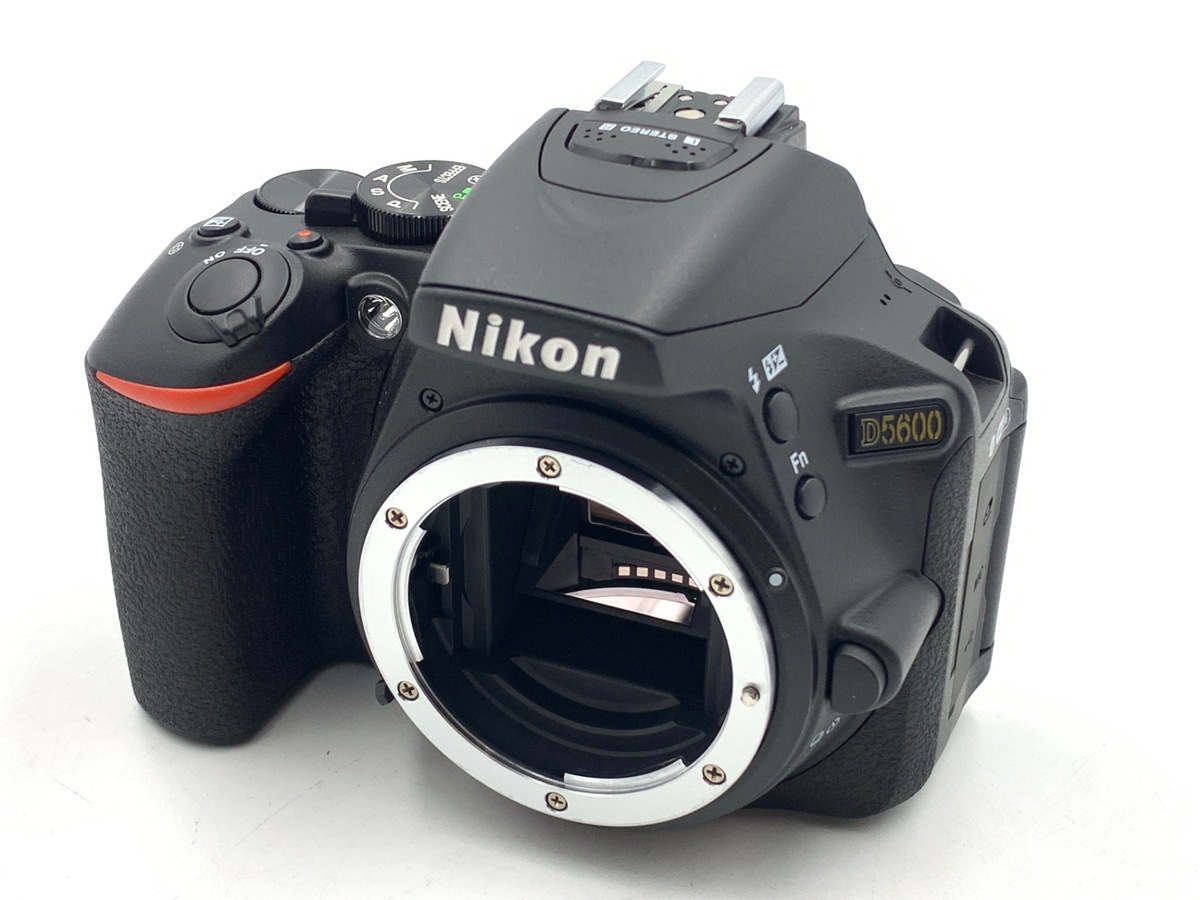 D5600 ボディ【2416万画素】