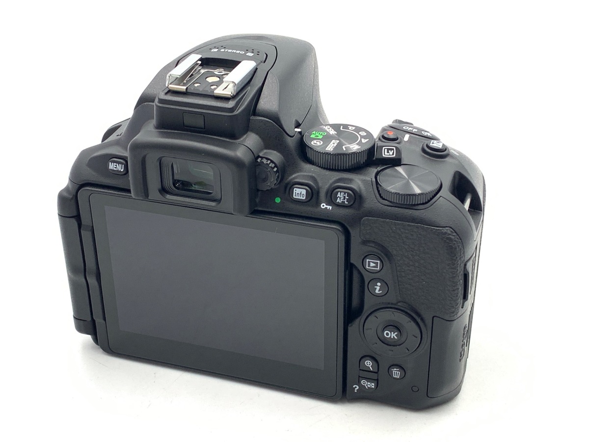 D5600 ボディ【2416万画素】