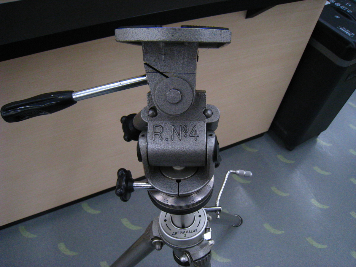 中古：B(並品)】三脚 | 2441080061563
