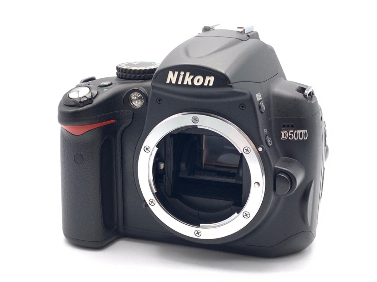 �j�R�� D5000 �{�f�B