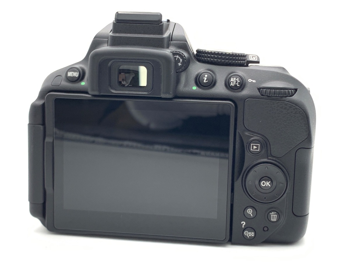 �j�R�� D5300 �{�f�B �u���b�N