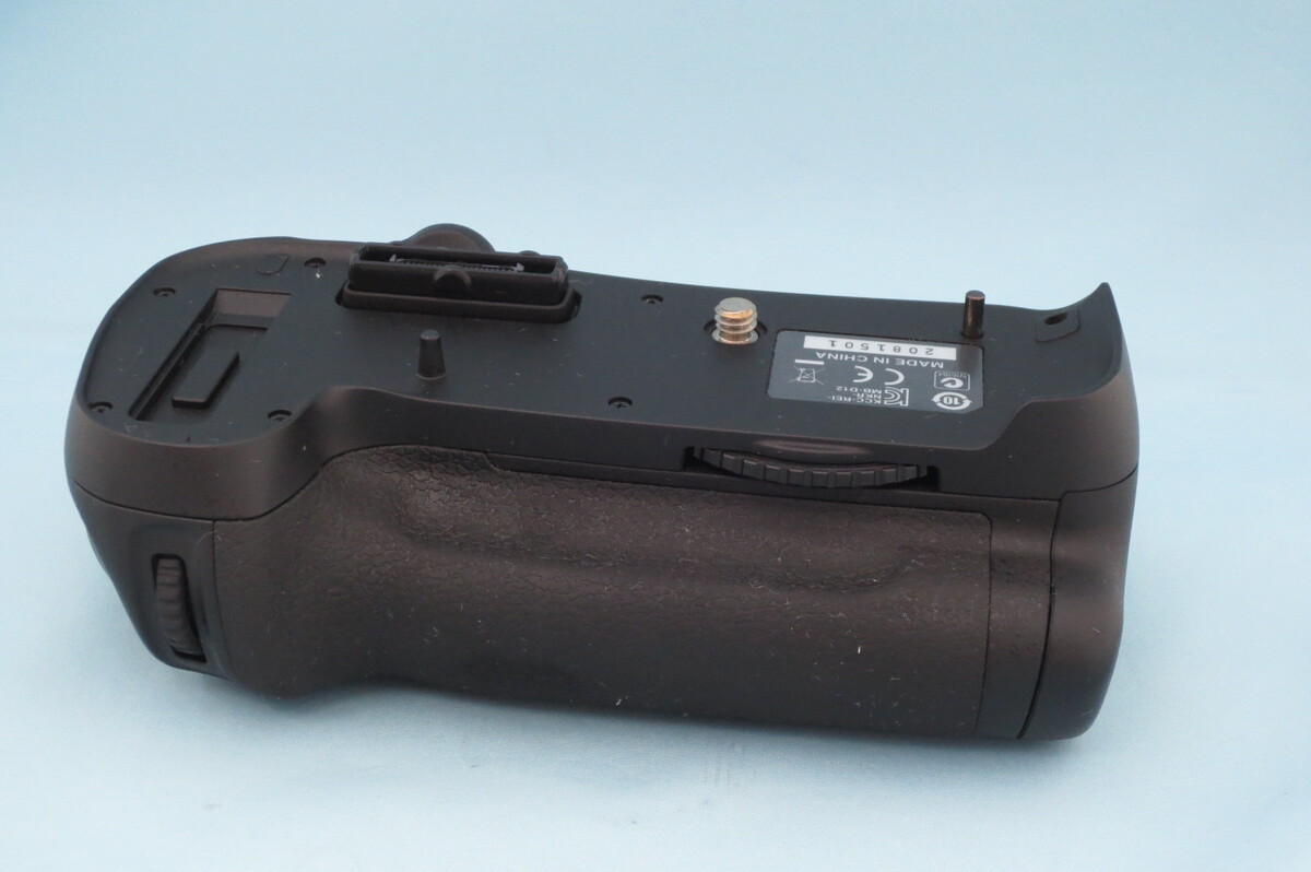 中古】ニコン マルチパワーバッテリーパック MB-D12 在庫一覧｜カメラ