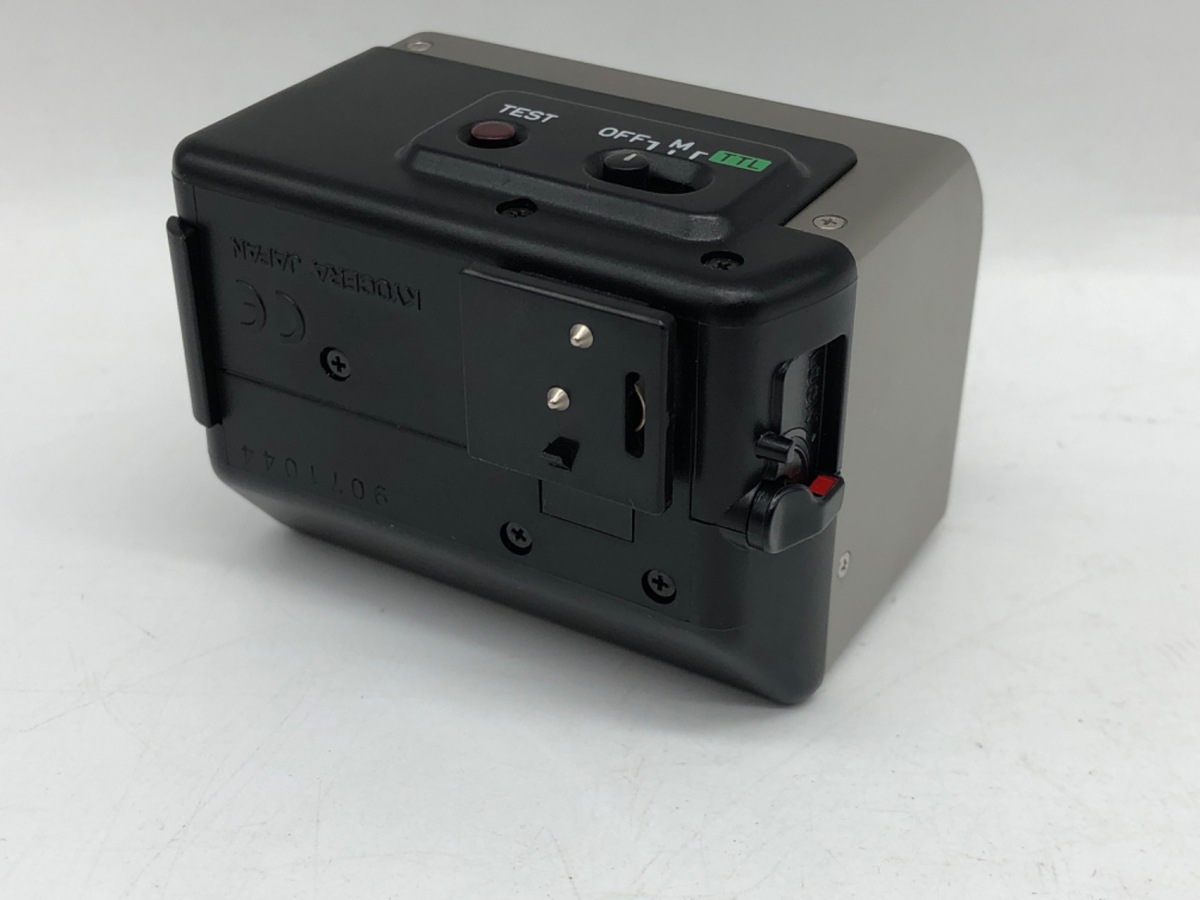 【中古】コンタックス（CONTAX） TLA200(コンタックス ストロボ)クローム