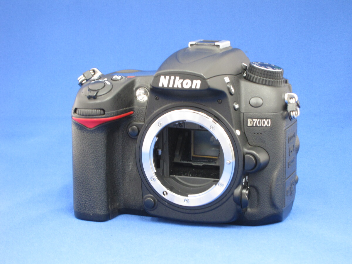 D7000 ިy1620fz