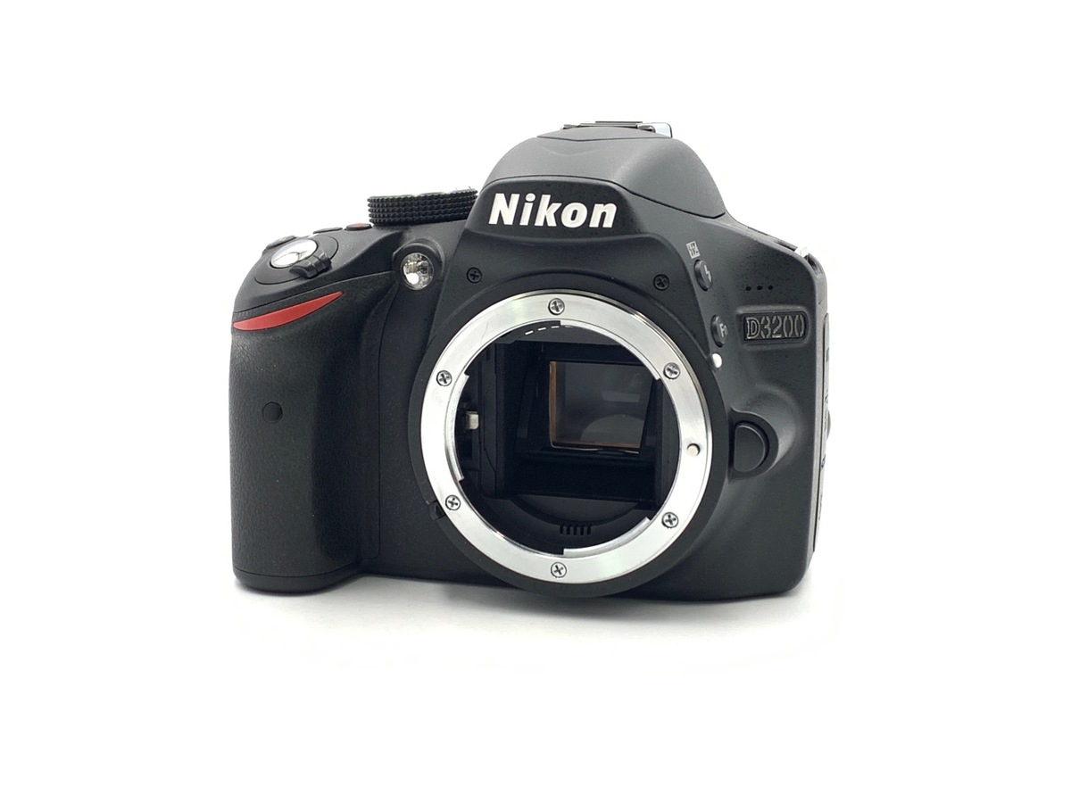 ニコン Nikon D3200 ボディ デジタル一眼レフ 新品SDカード付