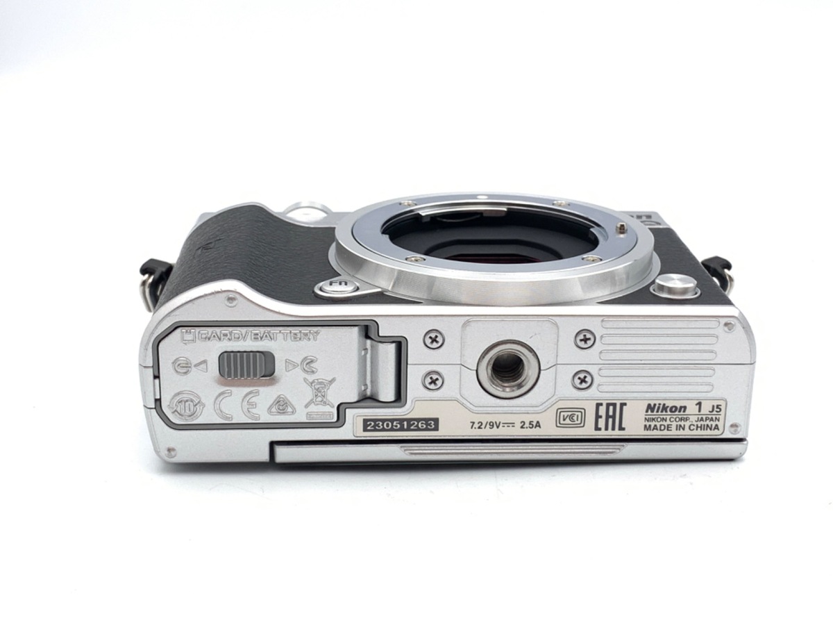 Nikon 1 J5 ボディ シルバー【2081万画素】