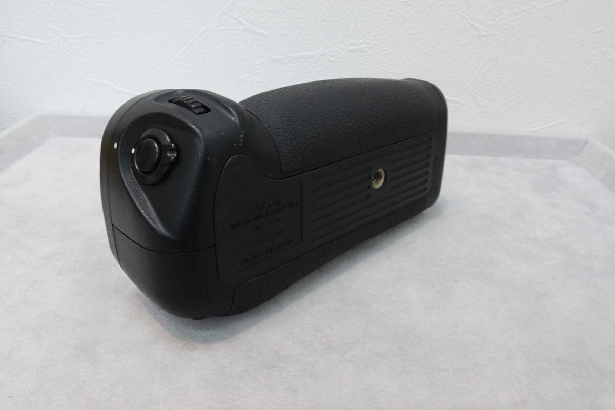 中古】ニコン マルチパワーバッテリーパック MB-D10 在庫一覧｜カメラ