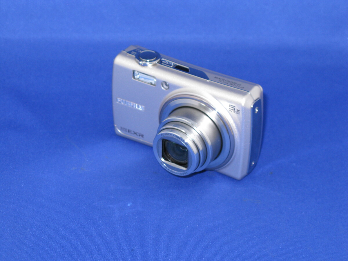Fujifilm Finepix F200 EXR Review: Digital Photography Review